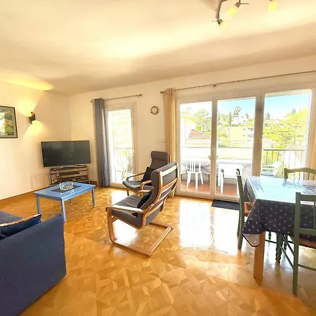 Le Serena Vue Et Garage *